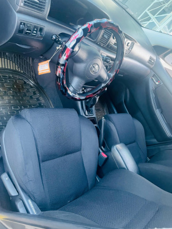 toyota-corolla-hatchback-2005-big-7