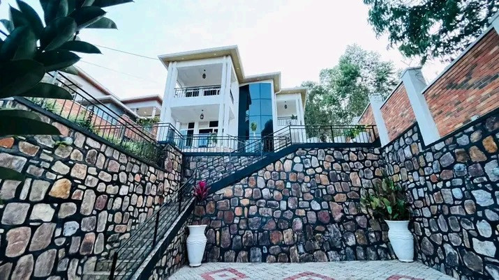 kibagabaga-5bedrooms-fully-furnished-house-for-rent-at-1000-in-good-location-big-0