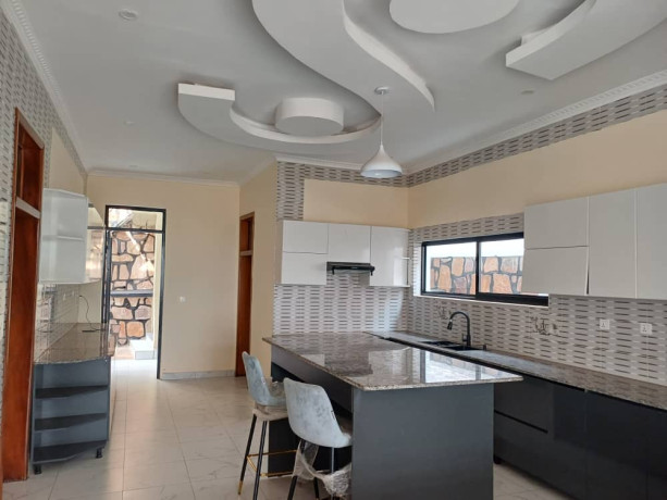 house-for-sale-kigali-gacuriro-rwf-400000000-big-3