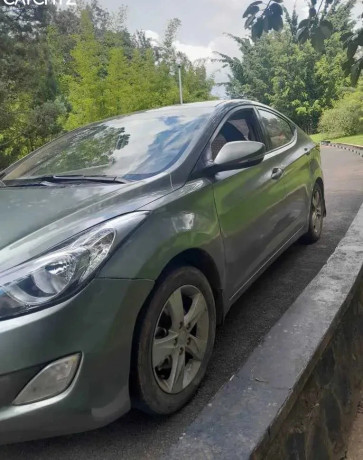 hyundai-elantra-big-1