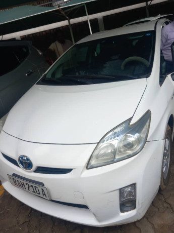 toyota-prius-big-2
