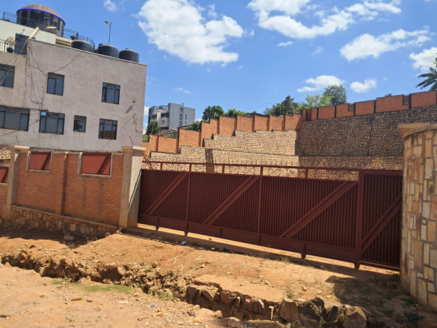 gisozi-commercial-mixed-plot-for-sale-350-million-big-1