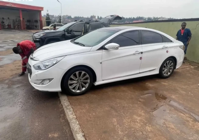 hyundai-sonata-big-2