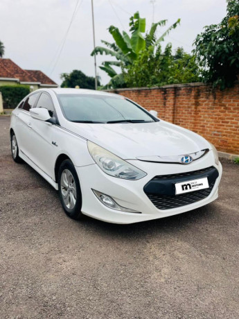 hyundai-sonata-big-0
