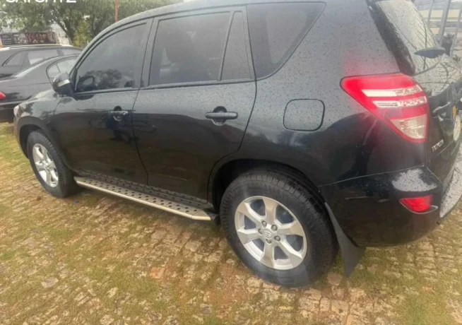 toyota-rav4-automatic-for-sale-big-4