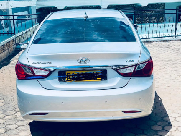 hyundai-sonata-big-2