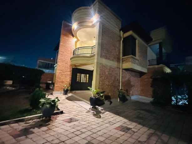 beautiful-full-furnished-house-for-rent-in-gacuriro-big-0