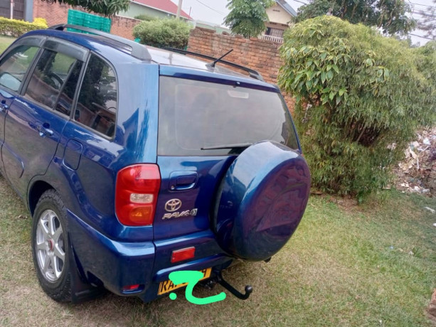 toyota-rav4-big-0