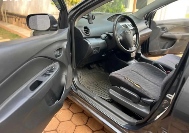 toyota-yaris-big-2