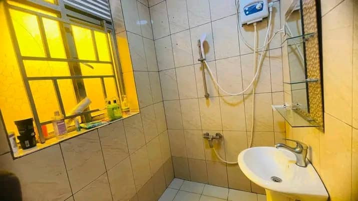 remera-near-amahoro-stadium-furnished-1-bed-1-bath-at-500k-big-7