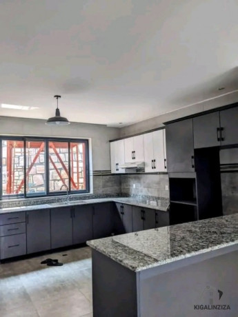 nice-unfurnished-house-for-rent-in-good-neighborhood-big-2
