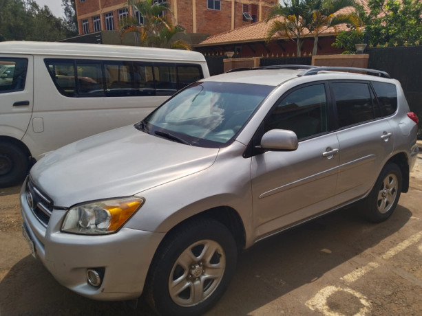 toyota-rav4-2012-14m-frw-big-2