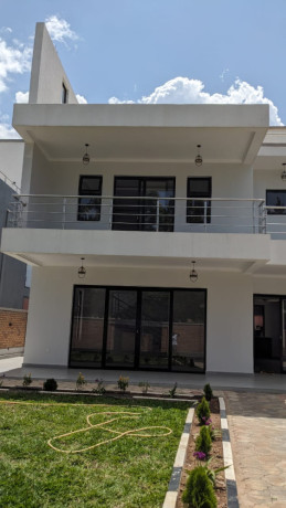 tb-033-kibagabaga-kibagabaga-biggest-house-for-sale-big-0