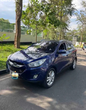 hyundai-tucson-2012-for-sale-big-3