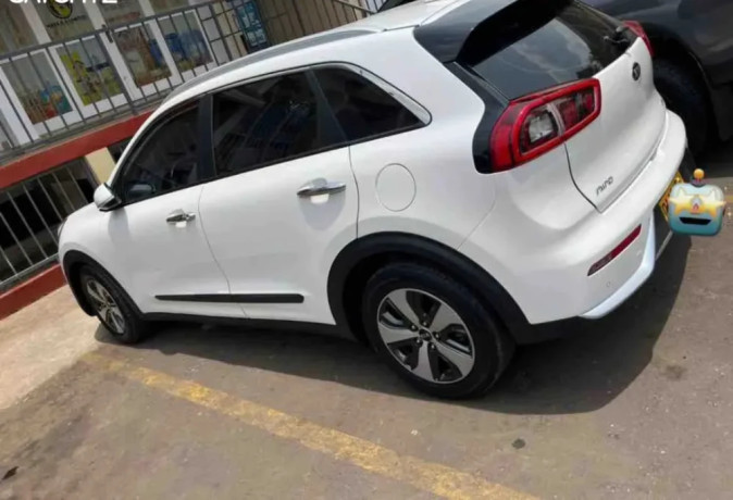 kia-niro-hybrid-2016-for-sale-big-2