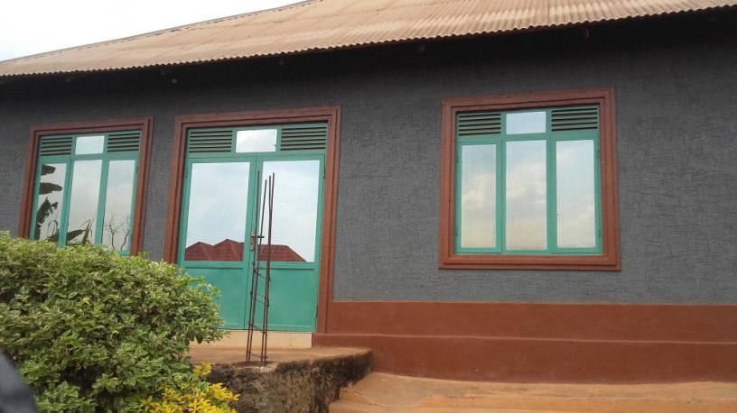 largest-land-for-sale-with-a-house-big-0