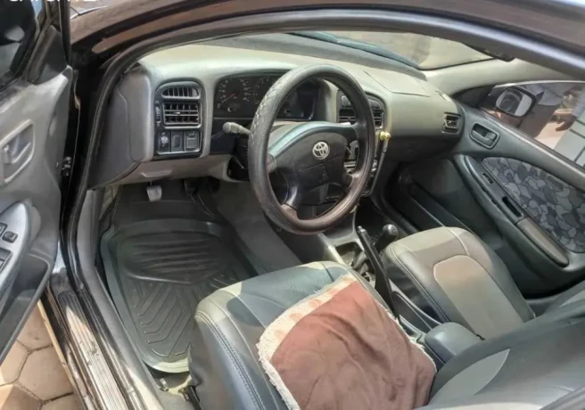 toyota-avensis-big-2