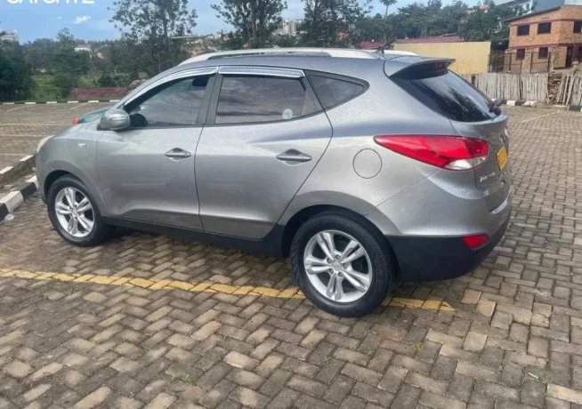 hyundai-tucson-big-0