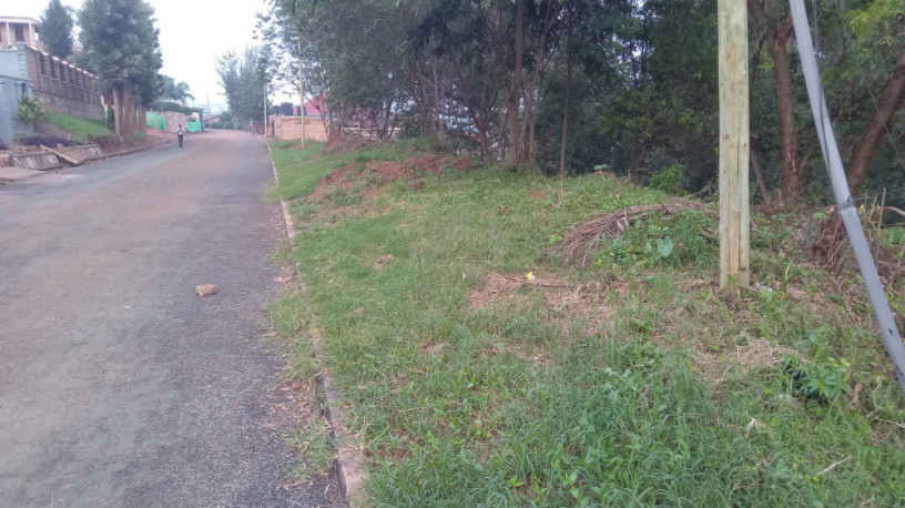 land-with-an-old-house-for-sale-big-1