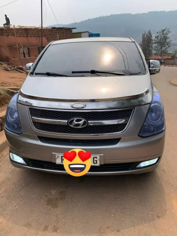 hyundai-starex-big-0
