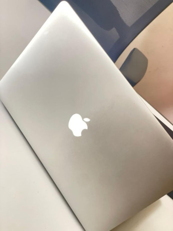 selling-my-new-macbook-from-japan-at-a-good-price-big-0