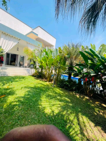 gacuriro-fully-furnished-5bedrooms-house-for-rent-at-4000-in-good-location-big-2