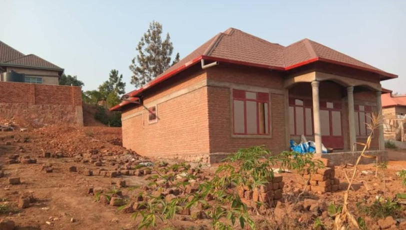 residential-house-for-sale-near-the-road-and-good-neighbors-house-for-sale-busanza-big-1