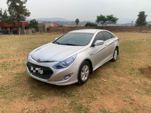 hyundai-sonata-big-0