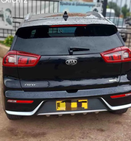 kia-niro-hybrid-2018-for-sale-big-3