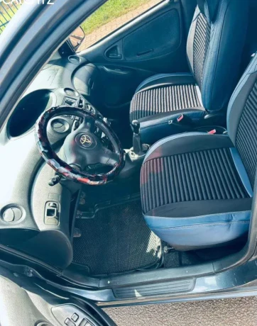 toyota-yaris-manual-2004-for-sale-big-0