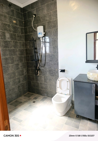 kimoronko-unfurnished-house-for-rent-in-kigali-big-2