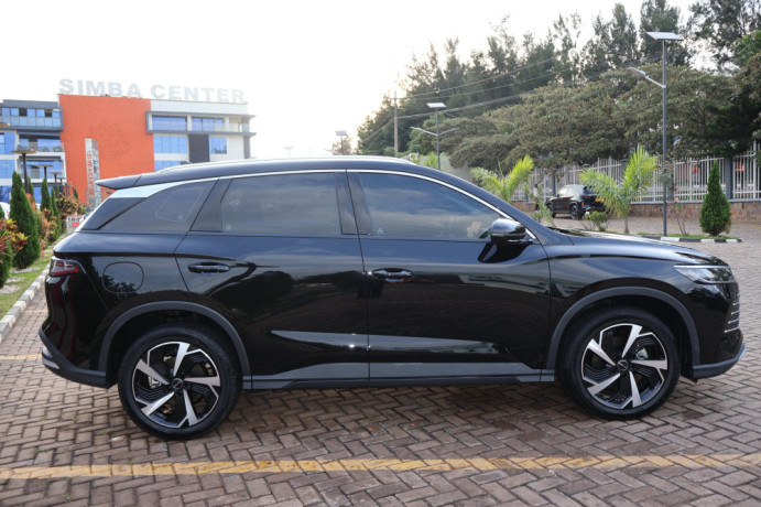 ep-063-2025-byd-sealion-05-dm-i-plug-in-hybrid-suv-big-12