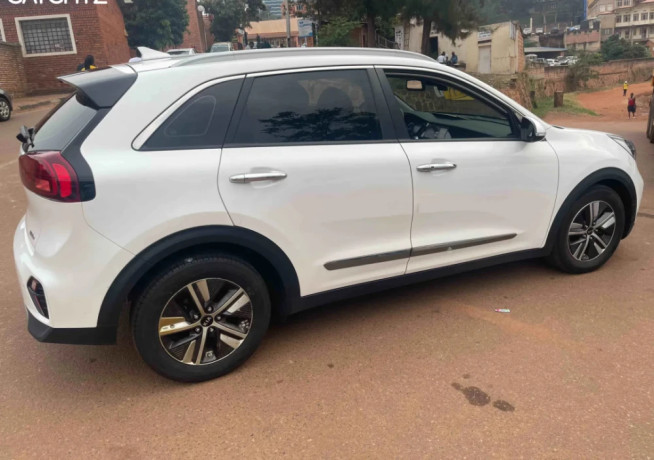 kia-niro-2020-big-3