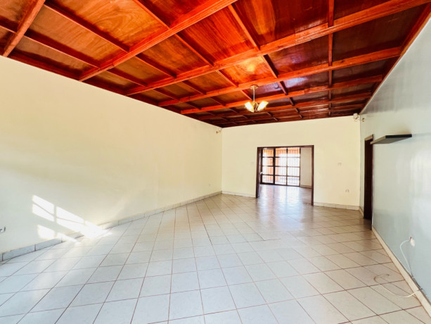 kimironko-house-for-sale-in-kigali-big-4