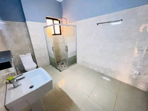 rebero-unfurnished-house-for-for-big-0