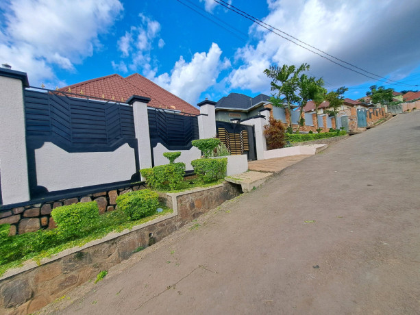 kimironko-modern-house-for-sale-in-kigali-big-3