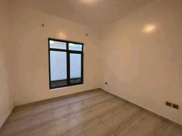 kagugu-unfurnished-4bedrooms-house-for-rent-at-1000-in-good-location-big-11
