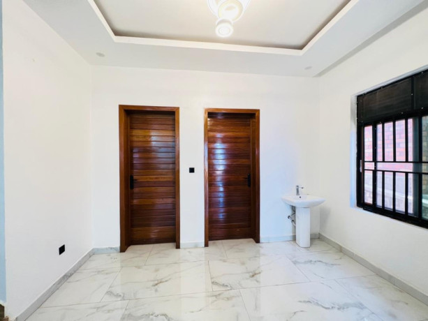 kagarama-nice-unfurnished-house-for-rent-in-kigali-big-9