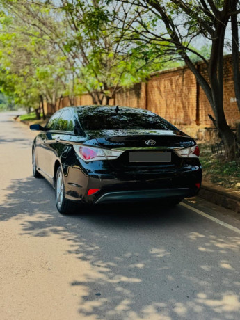 hyundai-sonata-big-2
