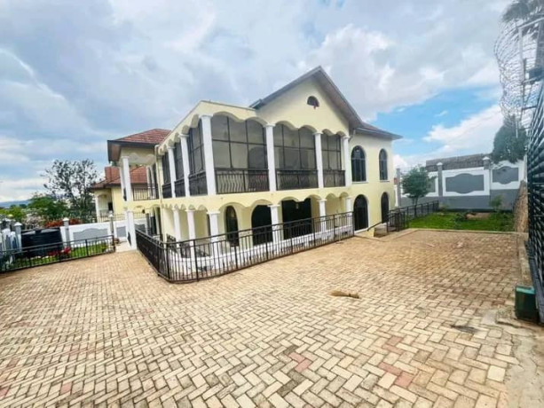 kacyiru-unfurnished-house-for-rent-big-4