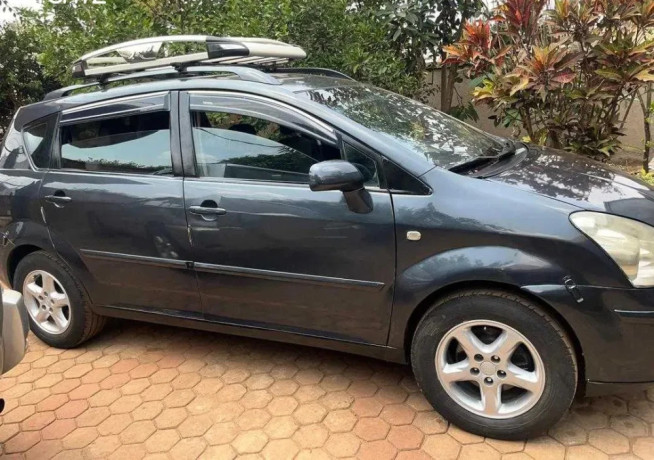 toyota-verso-big-2