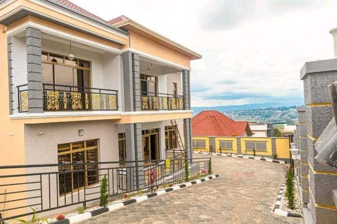 kimironko-furnished-6-bedrooms-house-for-rent-at-1500-in-good-location-big-2