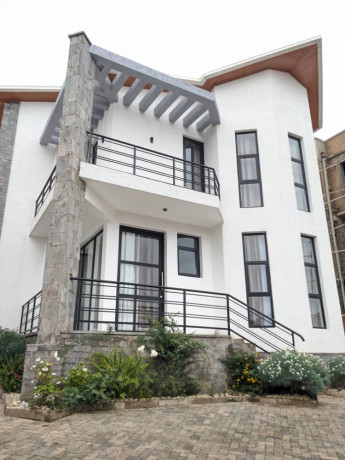tb027-kibagabaga-kibagabaga-very-big-and-nice-unfurnished-house-for-rent-big-0