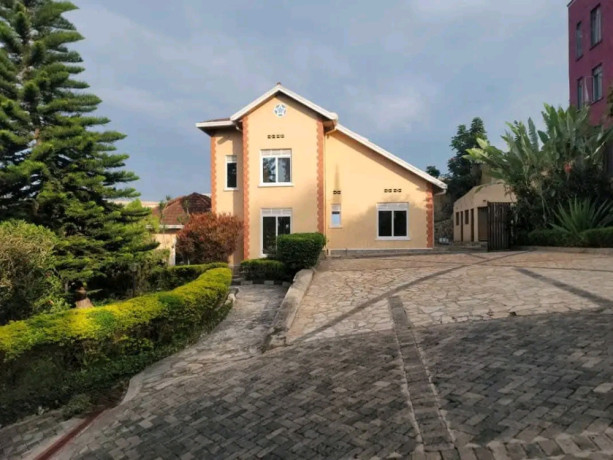 this-is-beautiful-fully-furnished-house-for-rent-in-gishushu-on-tarmac-road-good-location-in-prime-neighborhood-big-0