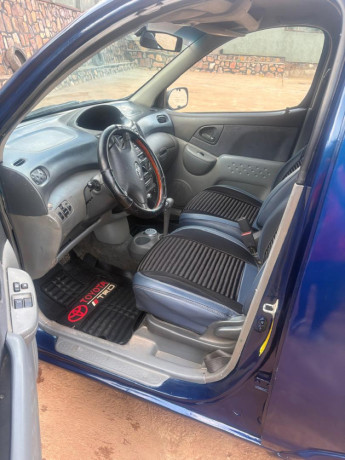 toyota-yaris-big-1