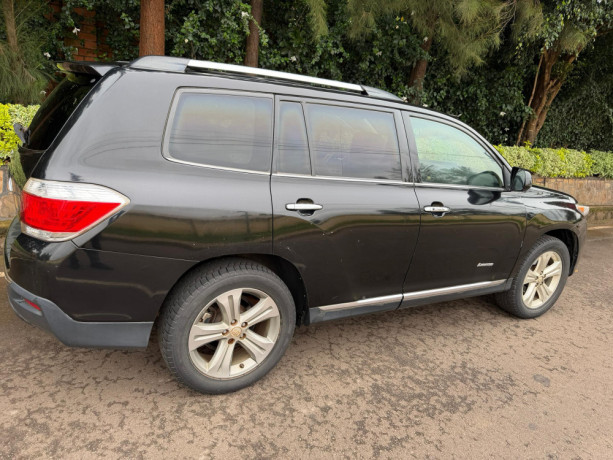 toyota-highlander-big-3