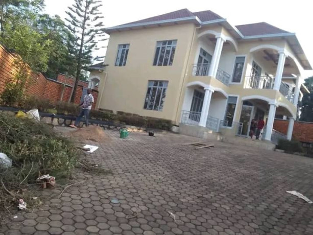 callwatsp-kibagabaga-near-hospital-on-tarmac-road-in-vip-neighborhood-good-location-on-3000-big-2