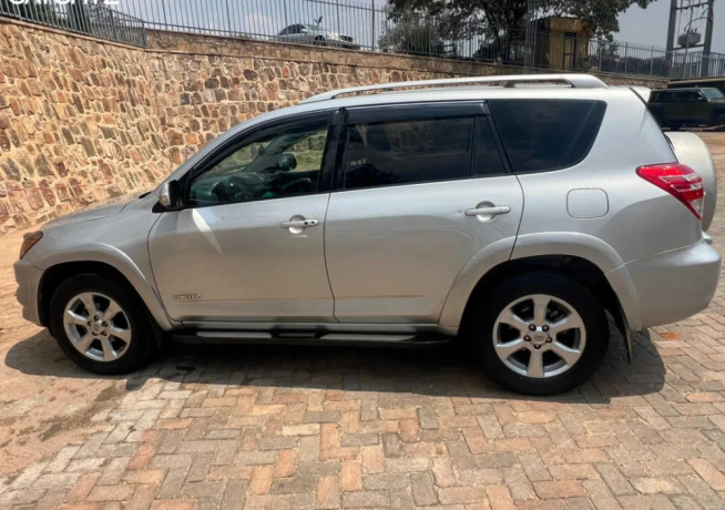 toyota-rav4-big-2