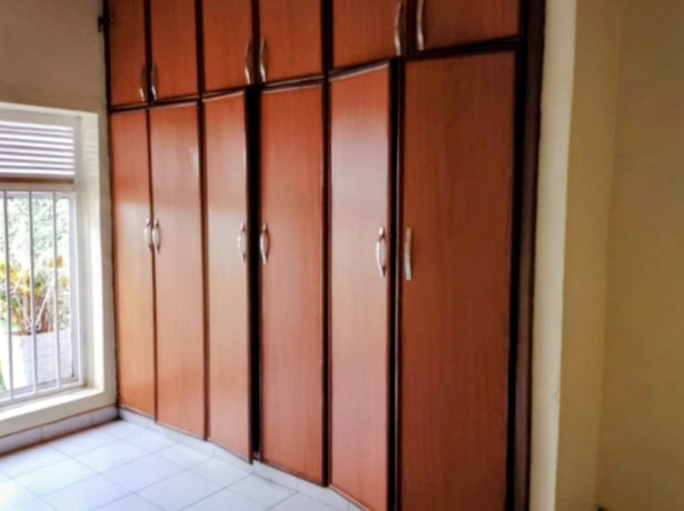 kibagabaga-nice-house-and-big-plot-for-sale-in-kigali-big-6