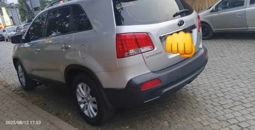 kia-sorento-big-6